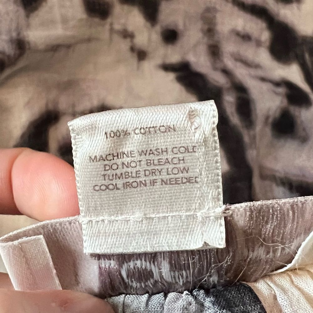 3 for $30! Loft pattern sheer tank top‎ - Picture 3 of 8
